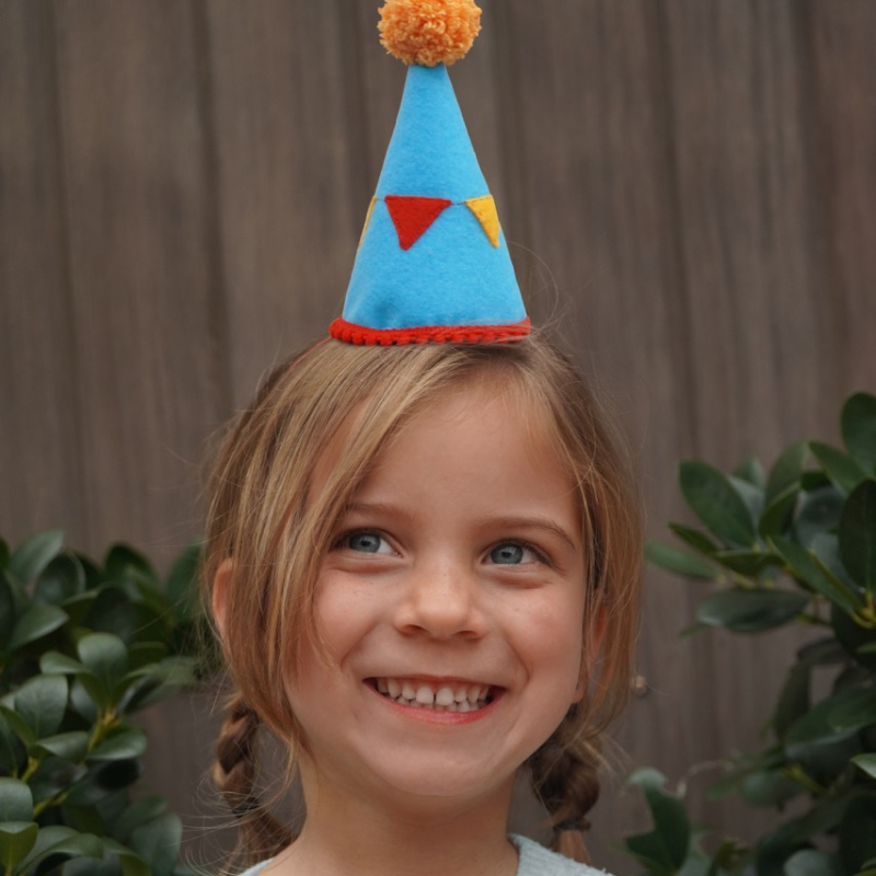 DIY Mini Felt Party Hat Craft